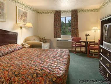 Days Inn By Wyndham Farmer City Exteriér fotografie